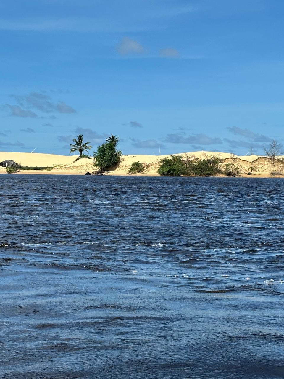 Atins e Praia