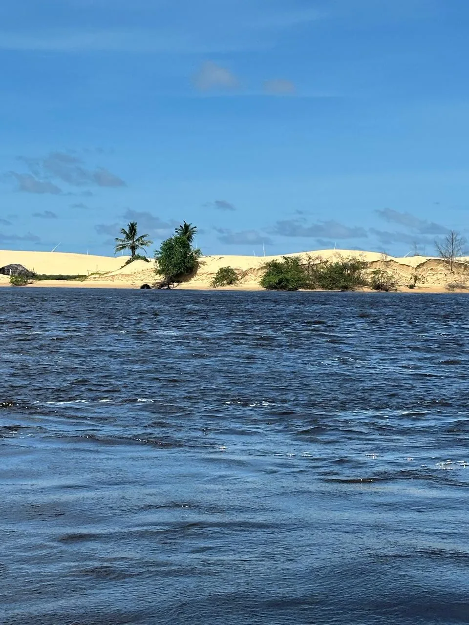 Atins e Praia